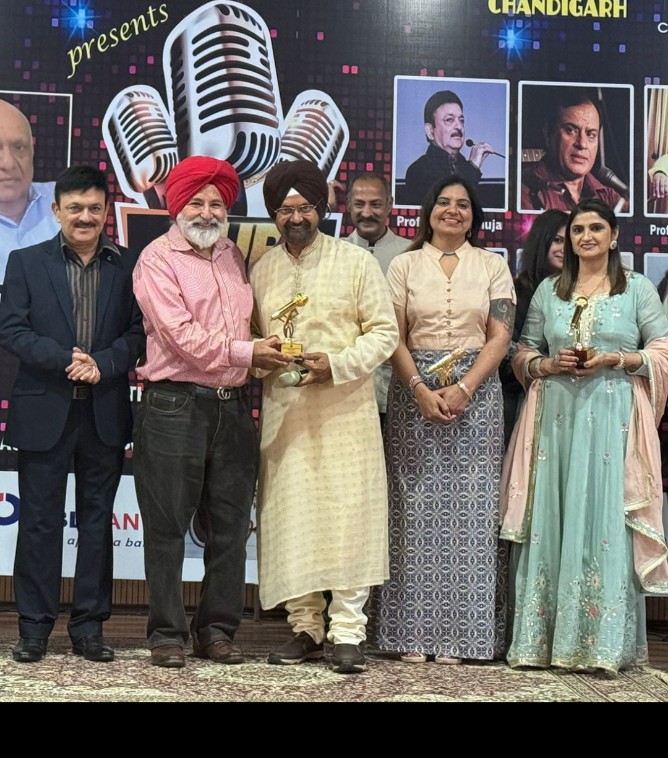 ਬਹੁਤ ਸਫਲ ਰਿਹਾ ਕਰਾਓਕੇ ਫਿਊਯਨ ਕਲੱਬ ਚੰਡੀਗੜ੍ਹ ਦਾ 200ਵਾਂ ਪ੍ਰੋਗਰਾਮ